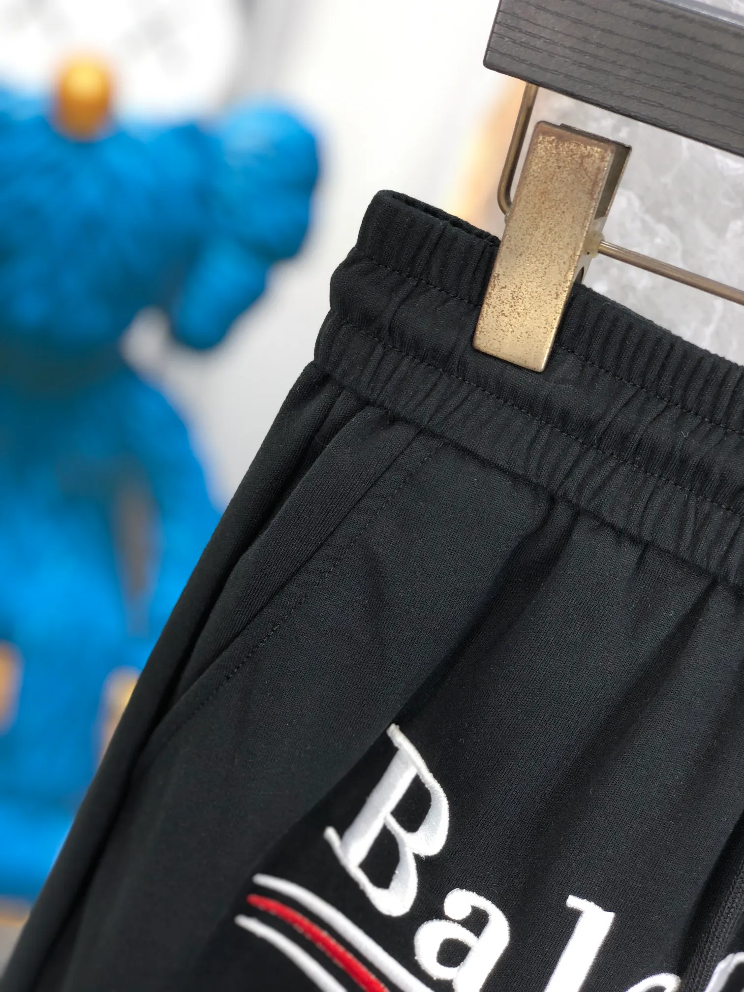 Balenciaga. High-end Shorts Series 2026 Summer New Arrival Men's Fashionable Casual Shorts High Quality Customized Original Fabric, Special Handle, Super Texture Comfortable and Soft Breathable w Casual Loose Fit 3 Trend Front Size: M-3XL m wear 28.29